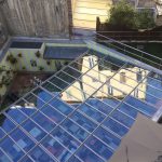 19009 Toit à verriere ouvrante sur la terrasse du restaurant MAMA SHELTER