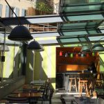 19010 Toit à verriere ouvrante sur la terrasse du restaurant MAMA SHELTER