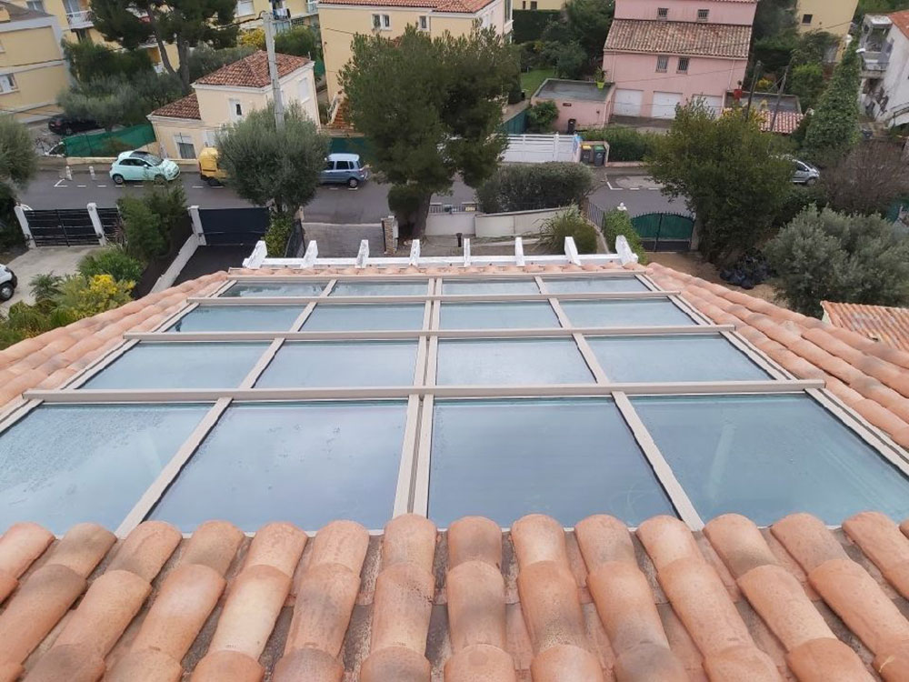 Terrasse avec un toit ouvrant - TOITEL