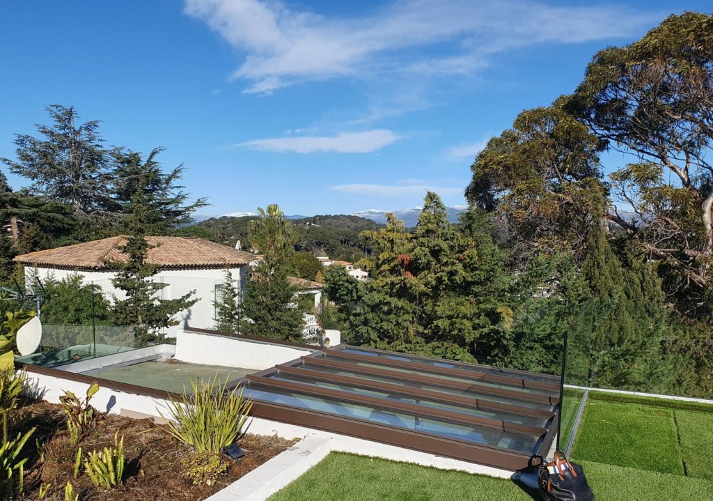 Fermeture accès toit terrasse par verrière rétractable – TOITEL –