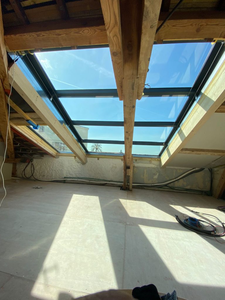 Toit rétractable sur une maison individuelle – TOITEL –
