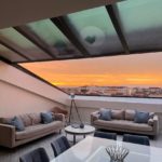Toiture coulissante créant une terrasse dans un appartement à Cannes – TOITEL –