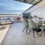 Toiture coulissante créant une terrasse dans un appartement à Cannes – TOITEL –