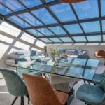 Toiture coulissante créant une terrasse dans un appartement à Cannes – TOITEL –