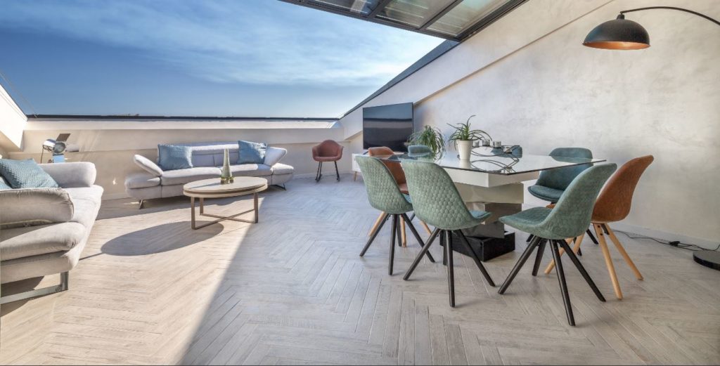 Toiture coulissante pour une maison avec vue panoramique – TOITEL –