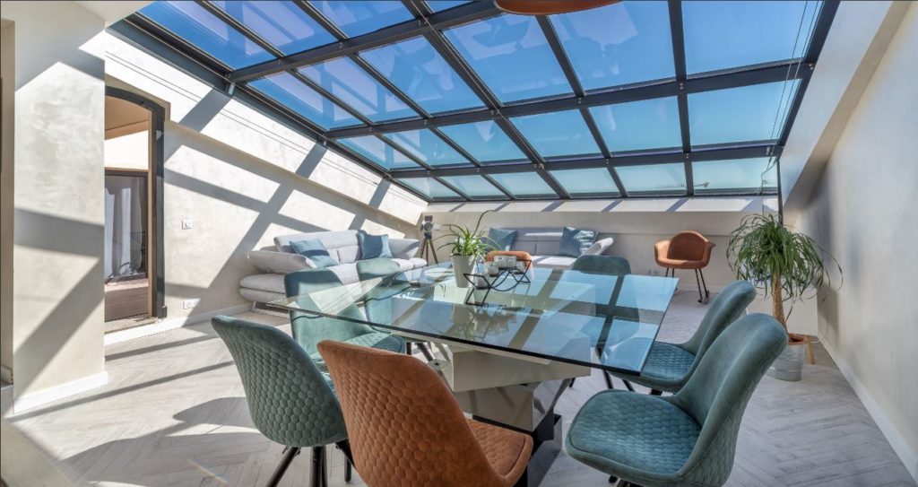 Toiture coulissante pour une maison avec vue panoramique – TOITEL –